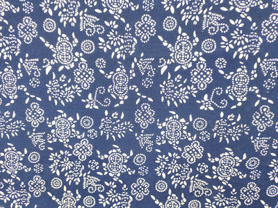 藍(lán)印花布 綻放在素樸經(jīng)緯間的千年之花